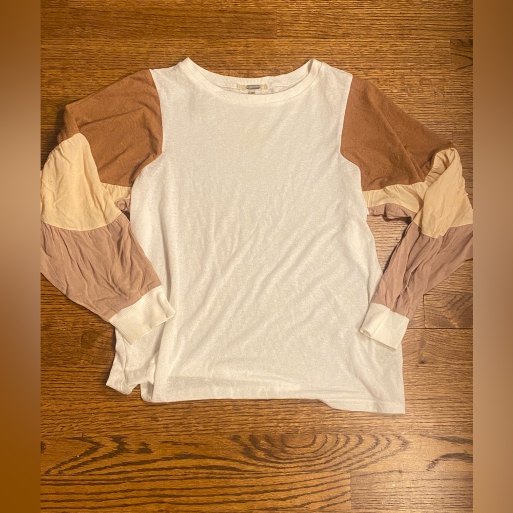 DAYTRIP PUFFY SLEEVE TOP
